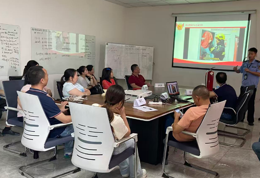 Chongqing Wholechaintech نے کام کی جگہ پر حفاظتی کلچر کو مضبوط بنانے کے لیے جامع حفاظتی تربیتی اقدام کا آغاز کیا